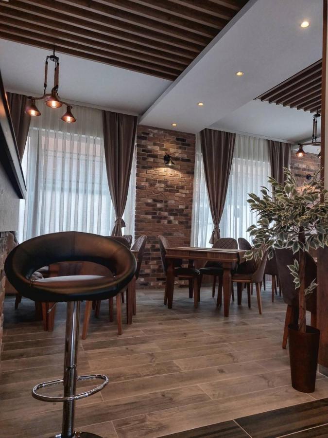 Eleon Motel Brezovice Εξωτερικό φωτογραφία