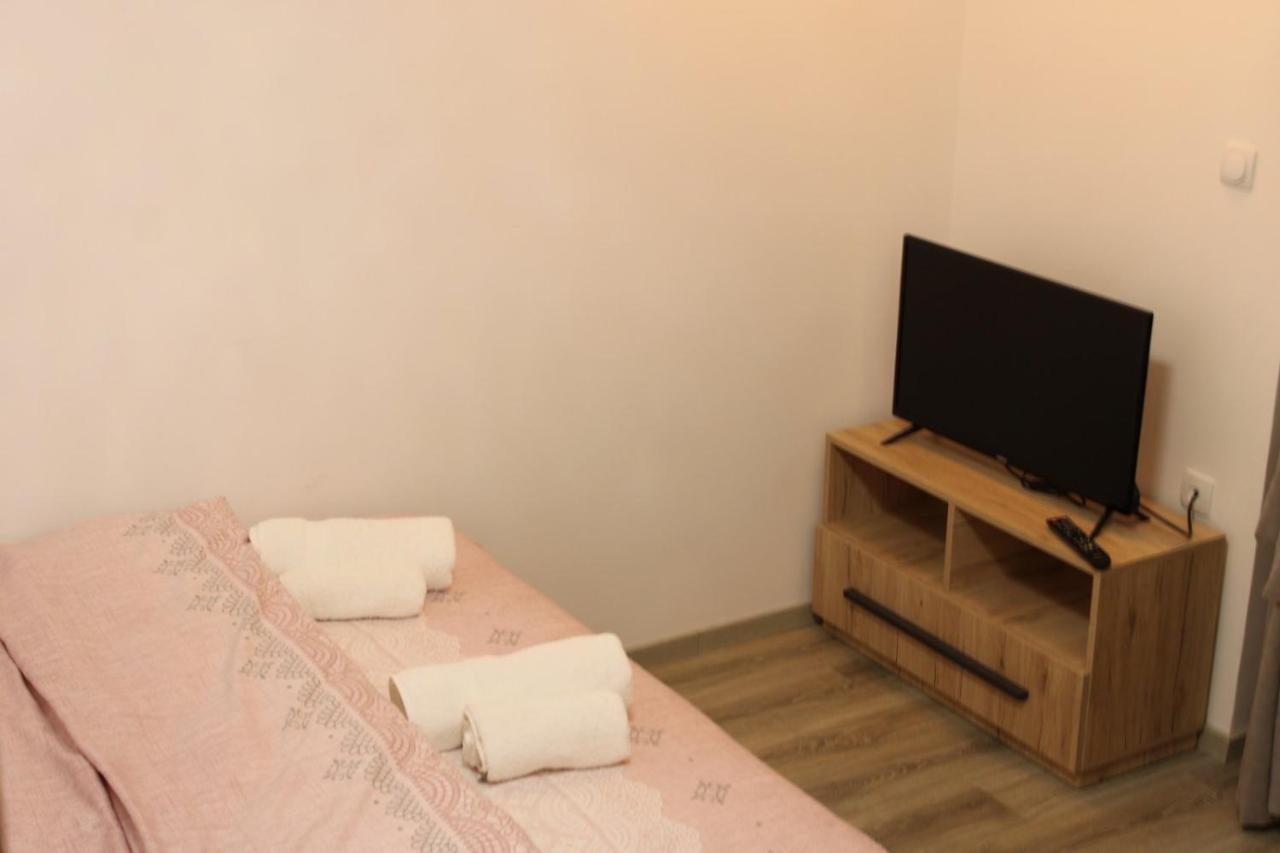 Eleon Motel Brezovice Εξωτερικό φωτογραφία